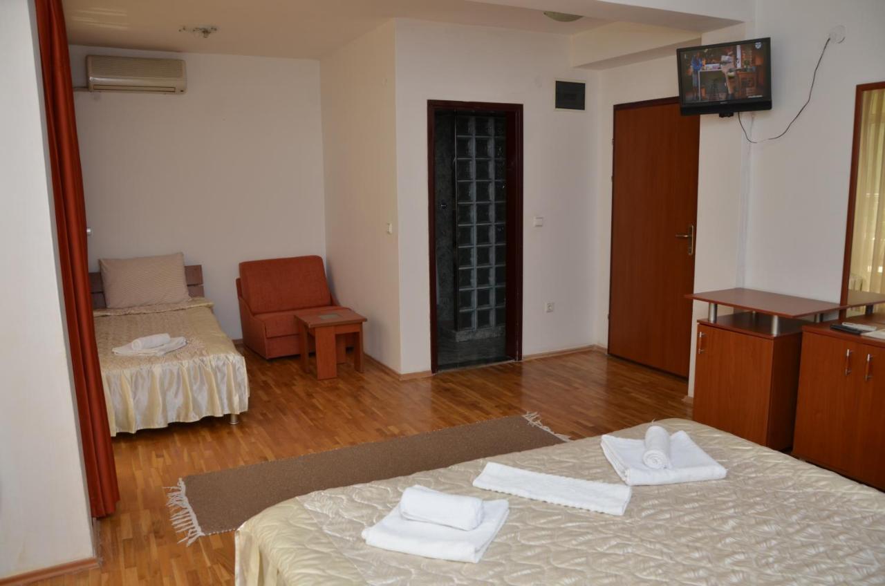 Hotel Diplomat Plus Ohrid Exterior foto